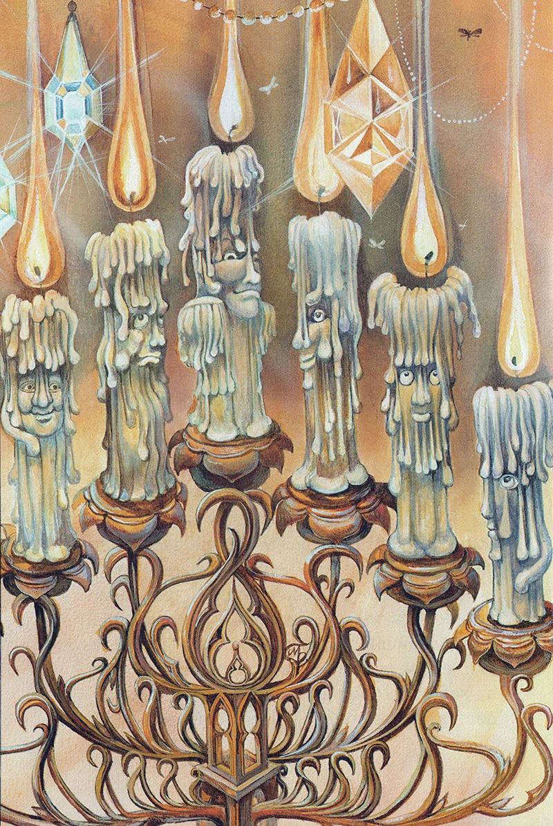 Свечи в канделябре