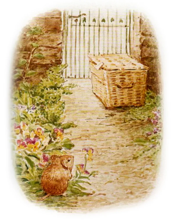 Мышонок в саду