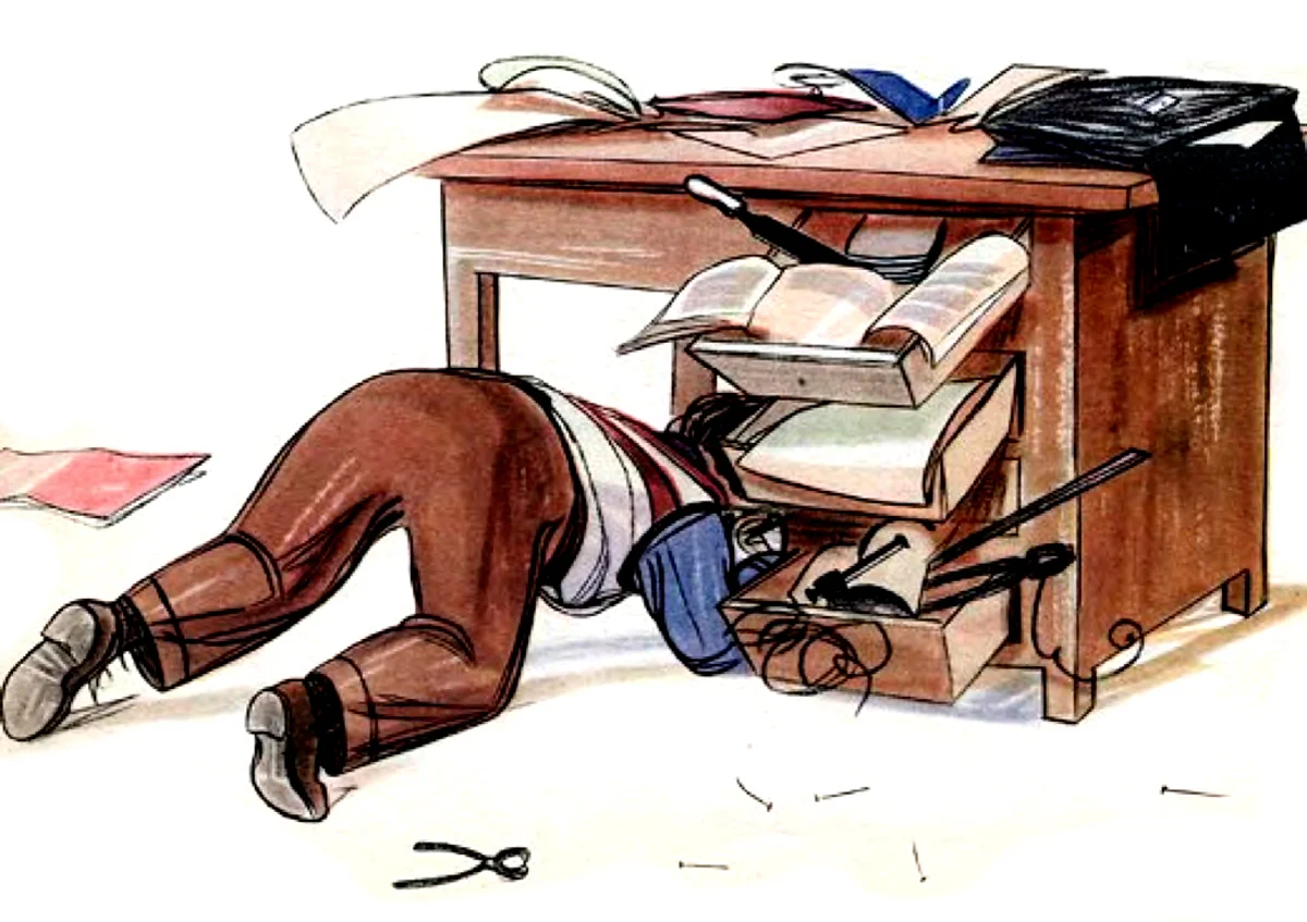 Мальчик под столом