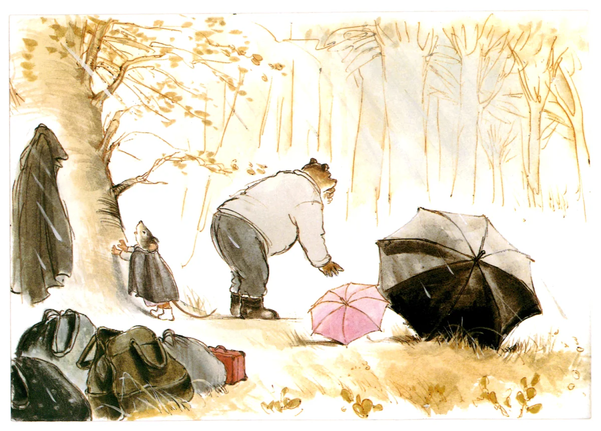 Медведь и мышка осматриваются в лесу