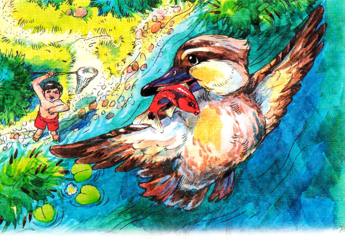 Утенок летит с рыбкой в клюве