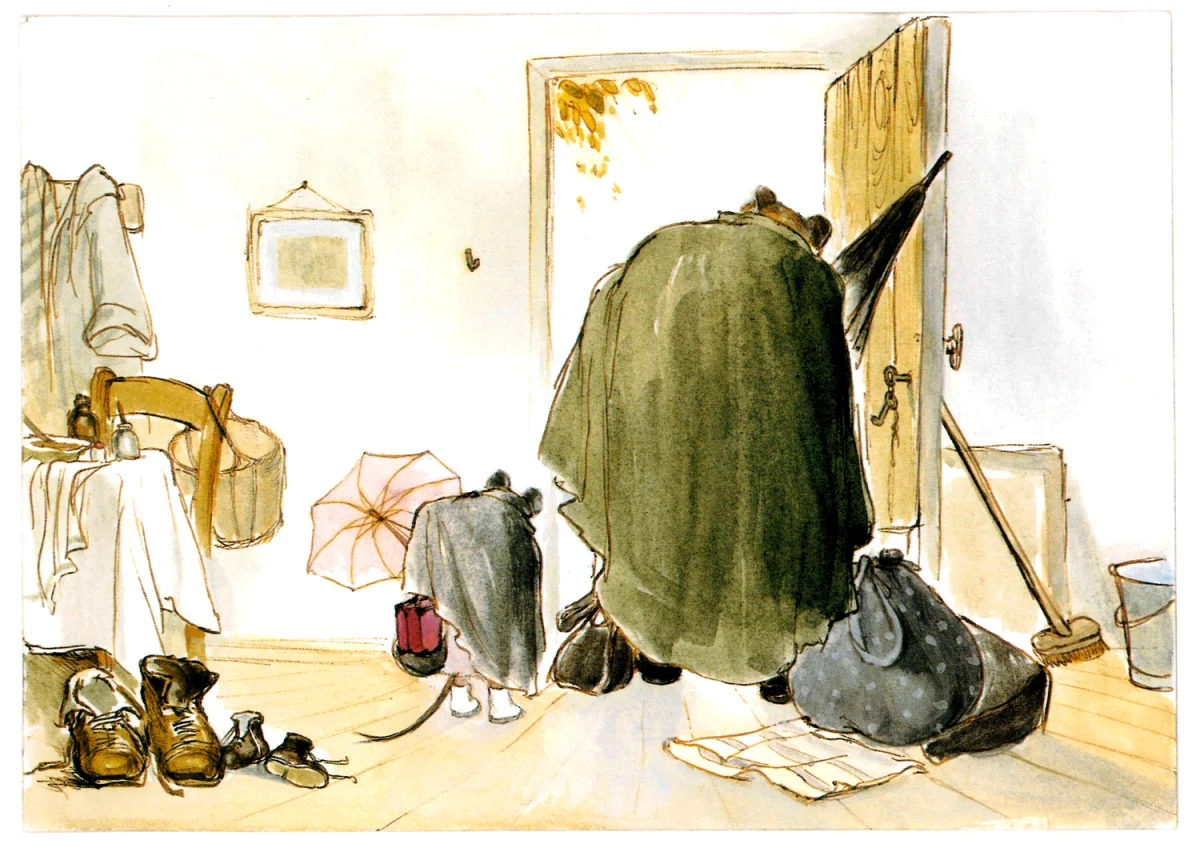 Мышка и мишка надевают плащи